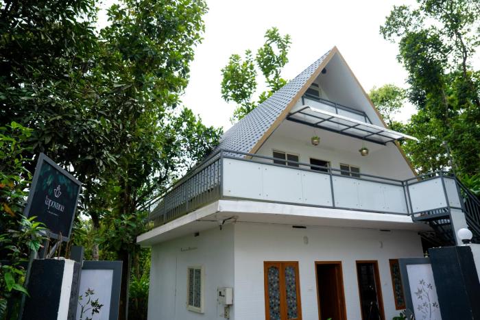 tapovana hillside retreat