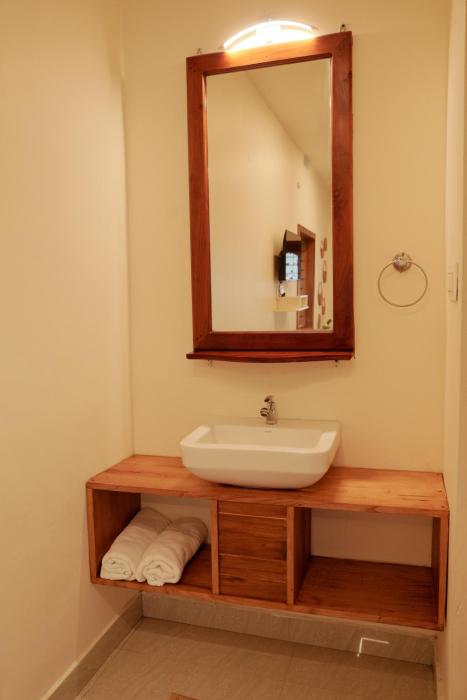tapovana hillside retreat