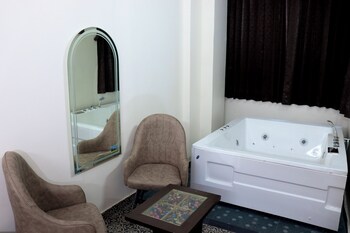 Abharam Retreats,,4 star