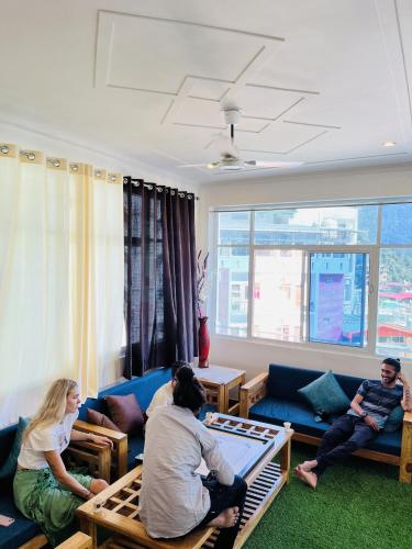 hop inn hostels