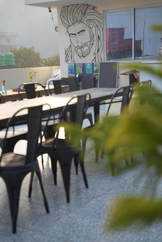 hop inn hostels
