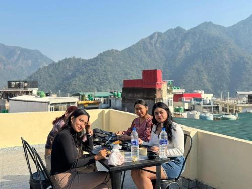 hop inn hostels