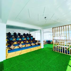 Hop Inn Hostels,,3 star