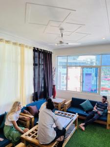 hop inn hostels