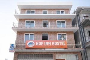 hop inn hostels