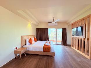 hotel golden wave premium puri near sea beach
