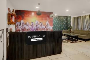 super townhouse mumfordganj fountain crossing formerly aps inn