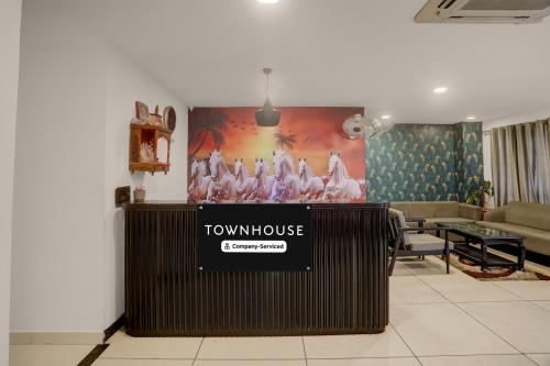super townhouse mumfordganj fountain crossing formerly aps inn