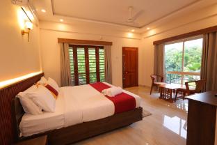 le eden private pool resort wayanad