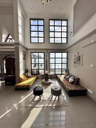 the himalayan shire