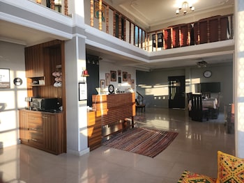 The Himalayan Shire,,3 star