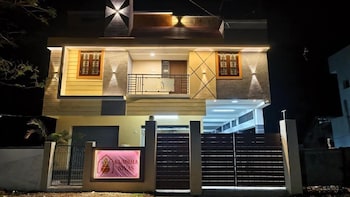 Kumbha Nivas,,3 star