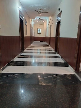 Nisha Guest Inn,,3 star