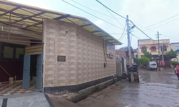 Nisha Guest Inn,,3 star