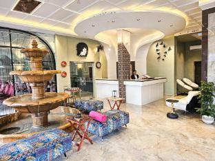 hotel indraprastha luxuria