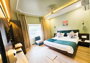 hotel indraprastha luxuria