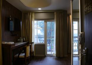 hotel indraprastha luxuria