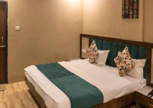 hotel indraprastha luxuria