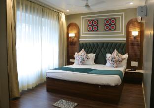 hotel indraprastha luxuria