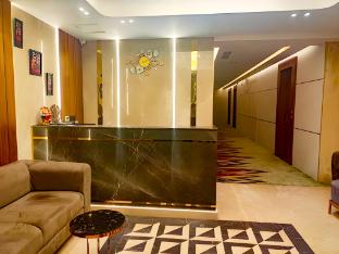 hotel maharaja crest