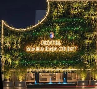 hotel maharaja crest