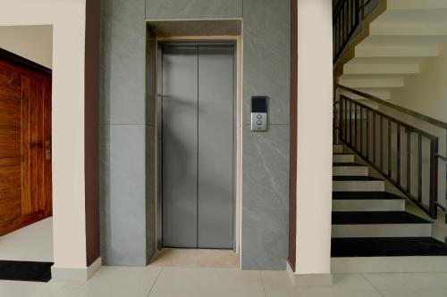 super hotel o engineering college sreekaryam formerly b s plaza