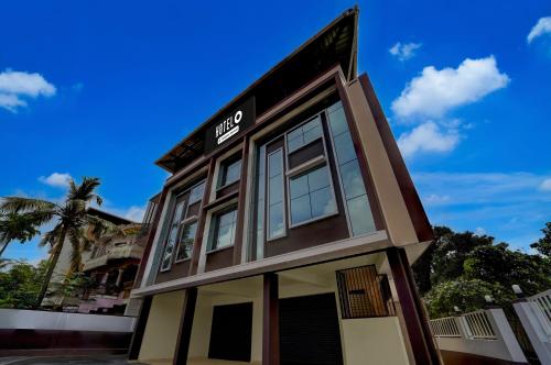 super hotel o engineering college sreekaryam formerly b s plaza