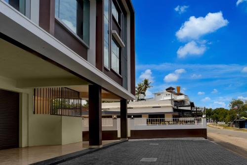 super hotel o engineering college sreekaryam formerly b s plaza