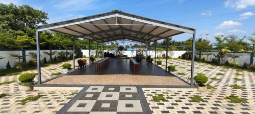 joy vista resort
