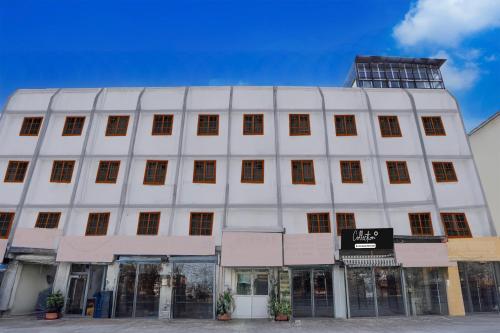 Super Collection O Warje Pune Formerly Choice Guest House,,3 star