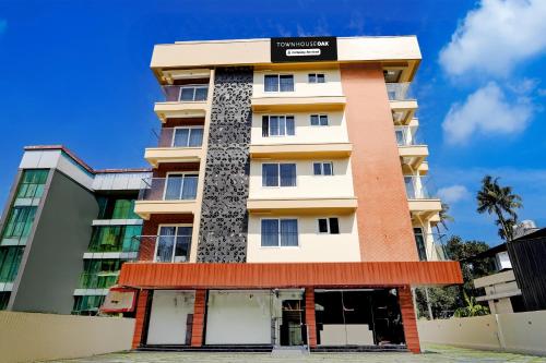 Super Townhouse Oak Cochin International Airport,,4 star