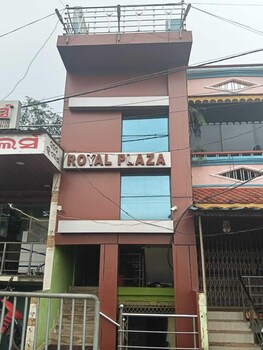 Royal Plaza Homestay,,2 star