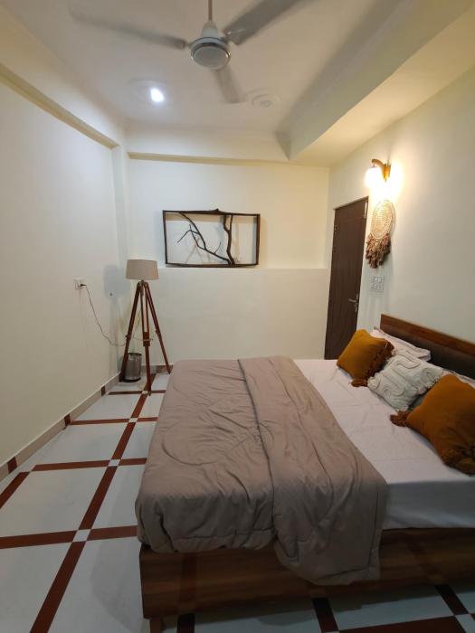 mild life hostel