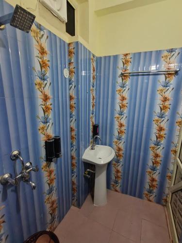 mild life hostel