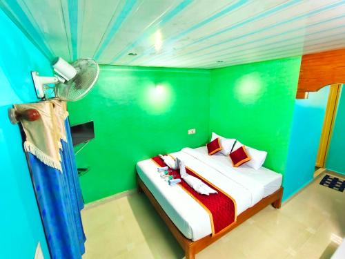 rising surya homestay