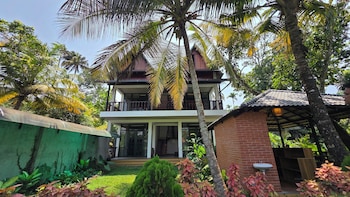 mango lantern villa kollam