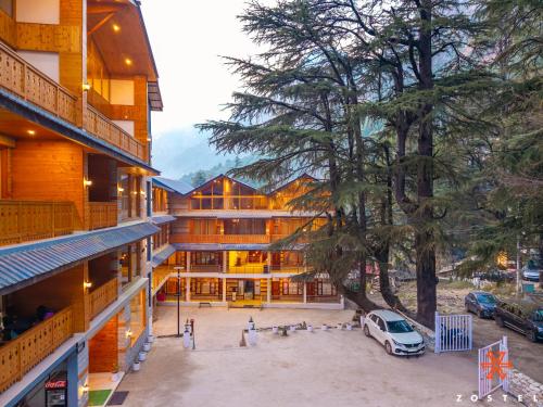 zostel kasol