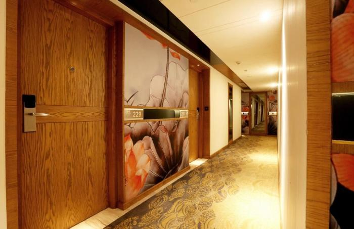 hotel stay vista delhi airport
