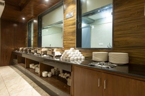 hotel stay vista delhi airport