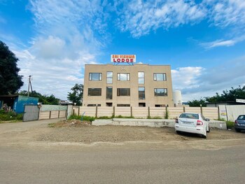 Sai Vishwa Lodging,,3 star