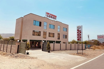 Sai Vishwa Lodging,,3 star