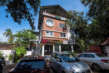 royal 78 backpackers bar and restaurant