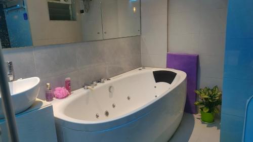 jrf hotel