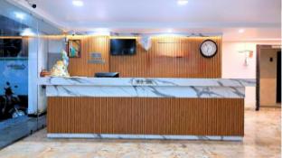 white panda hotels royal inn