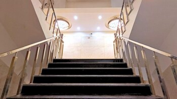 white panda hotels royal inn