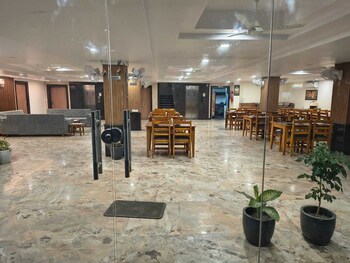 white panda hotels royal inn