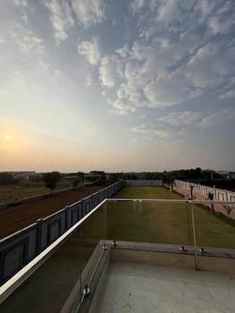 hotel dk palace kishangarh