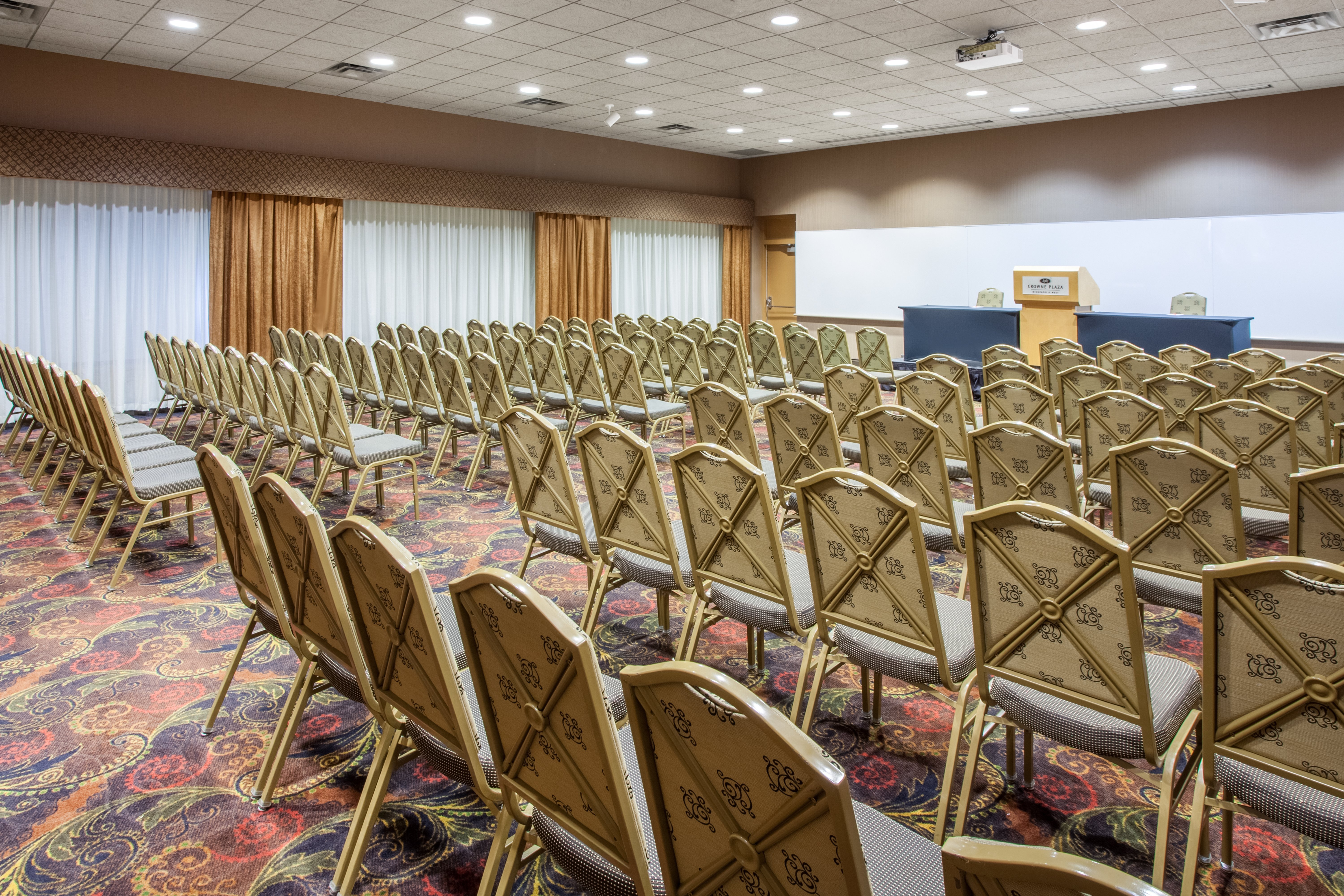 crowne plaza minneapolis west by ihg