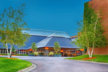 Crowne Plaza Minneapolis West By Ihg,Minneapolis>>Golden Valley,4 star