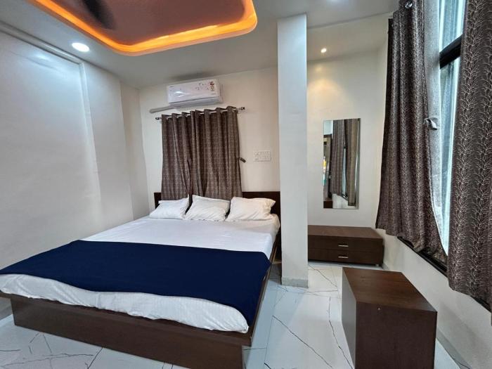 moreshwar pride and residency